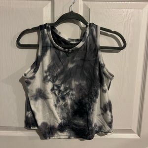 90 degrees reflex crop tank top